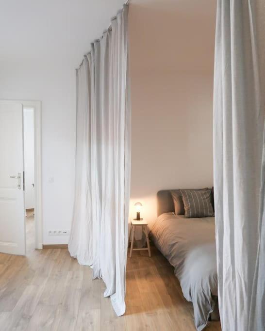 1 Bedroom In Center - 2nd Floor Appartement