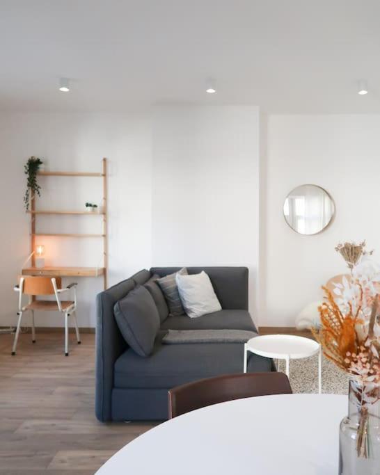 1 Bedroom In Center - 2nd Floor Appartement *