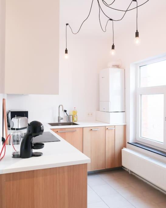1 Bedroom In Center - 2nd Floor Appartement Luik